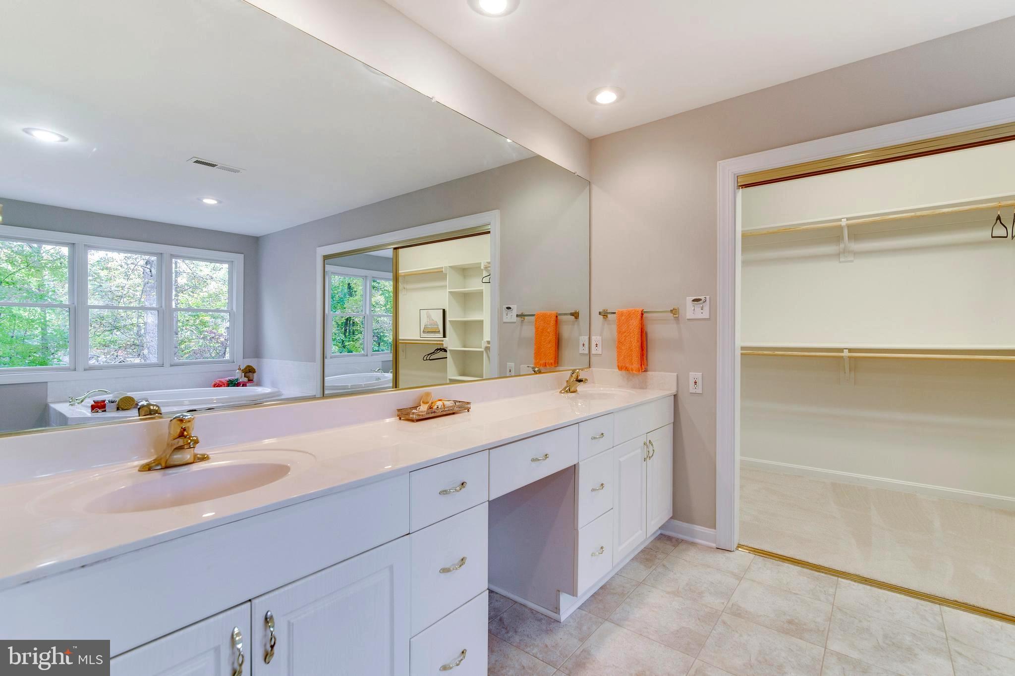 8 Keswick Road Stafford, VA 22556 - Photo 25 of 35 Dual sink and make-up area in master bath
