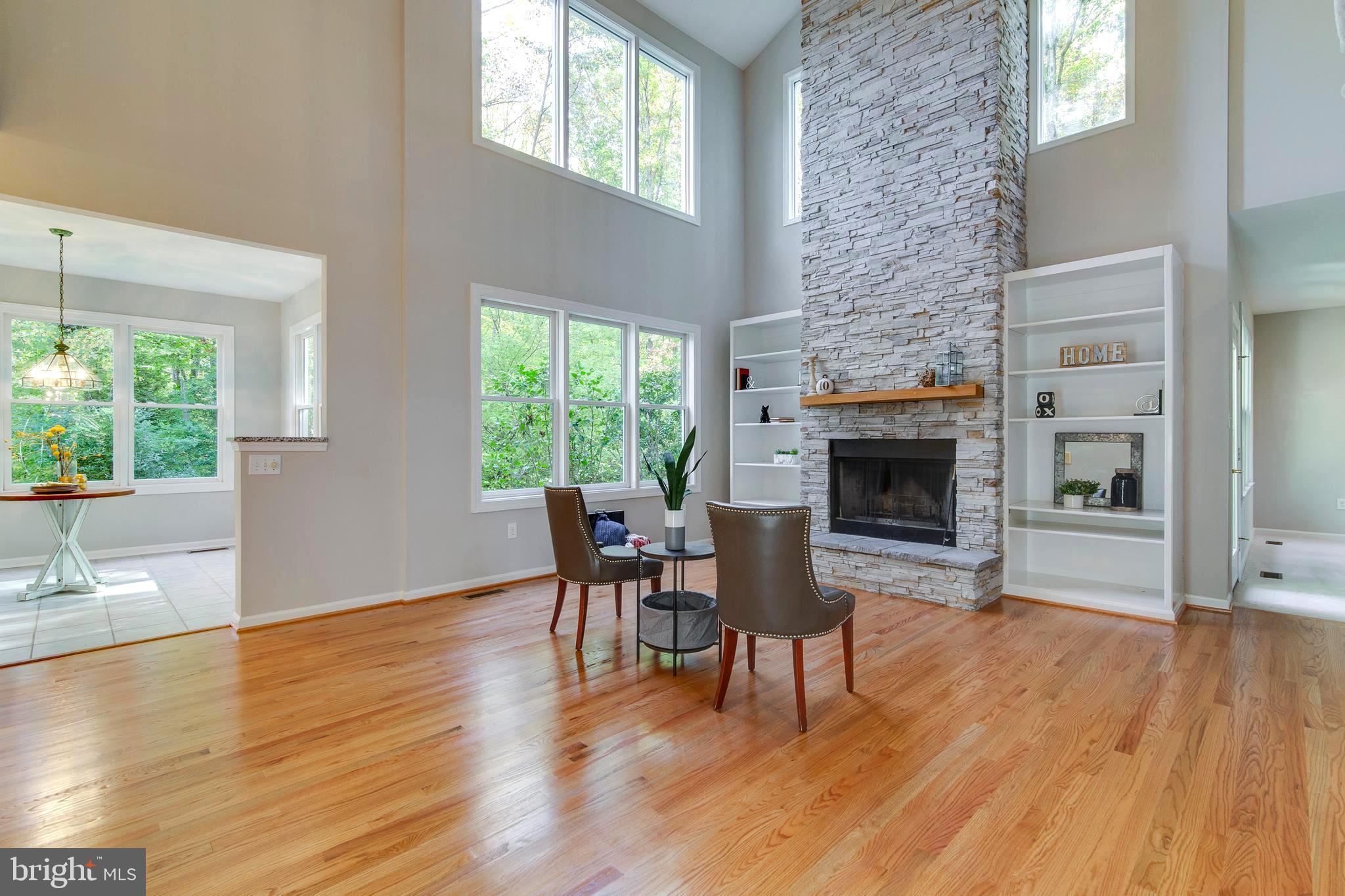 8 Keswick Road Stafford, VA 22556 - Photo 4 of 35 Family room with 2 story ceiling