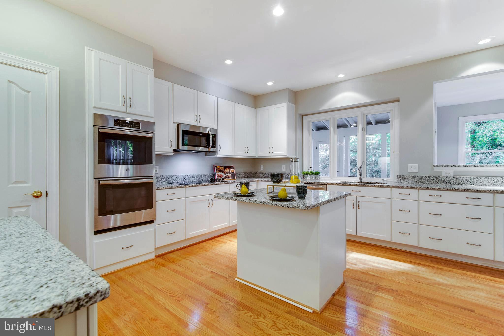 8 Keswick Road Stafford, VA 22556 - Photo 5 of 35 Gorgeous gourmet kitchen