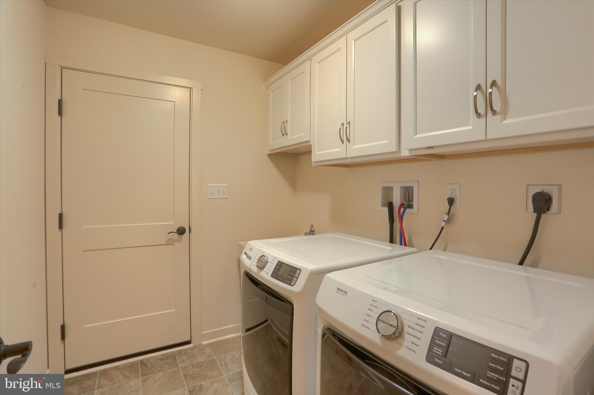 6238 Overview Lane Harrisburg, PA 17111 - Photo 13 of 34 a utility room with dryer and washer