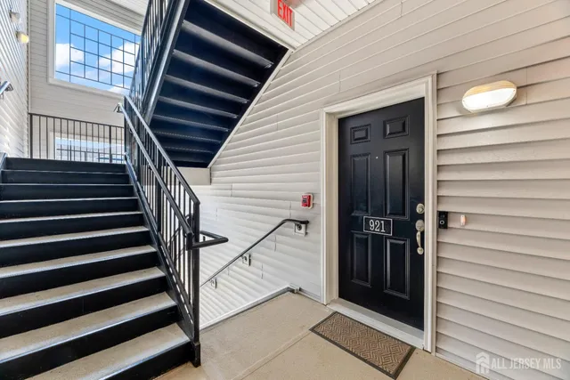 $2,950 | 921 Vanderbergh Boulevard, Monroe Township, NJ 08831