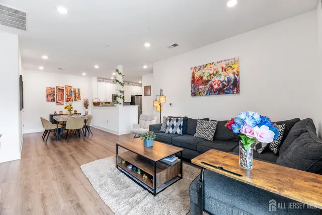 $2,950 | 921 Vanderbergh Boulevard, Monroe Township, NJ 08831