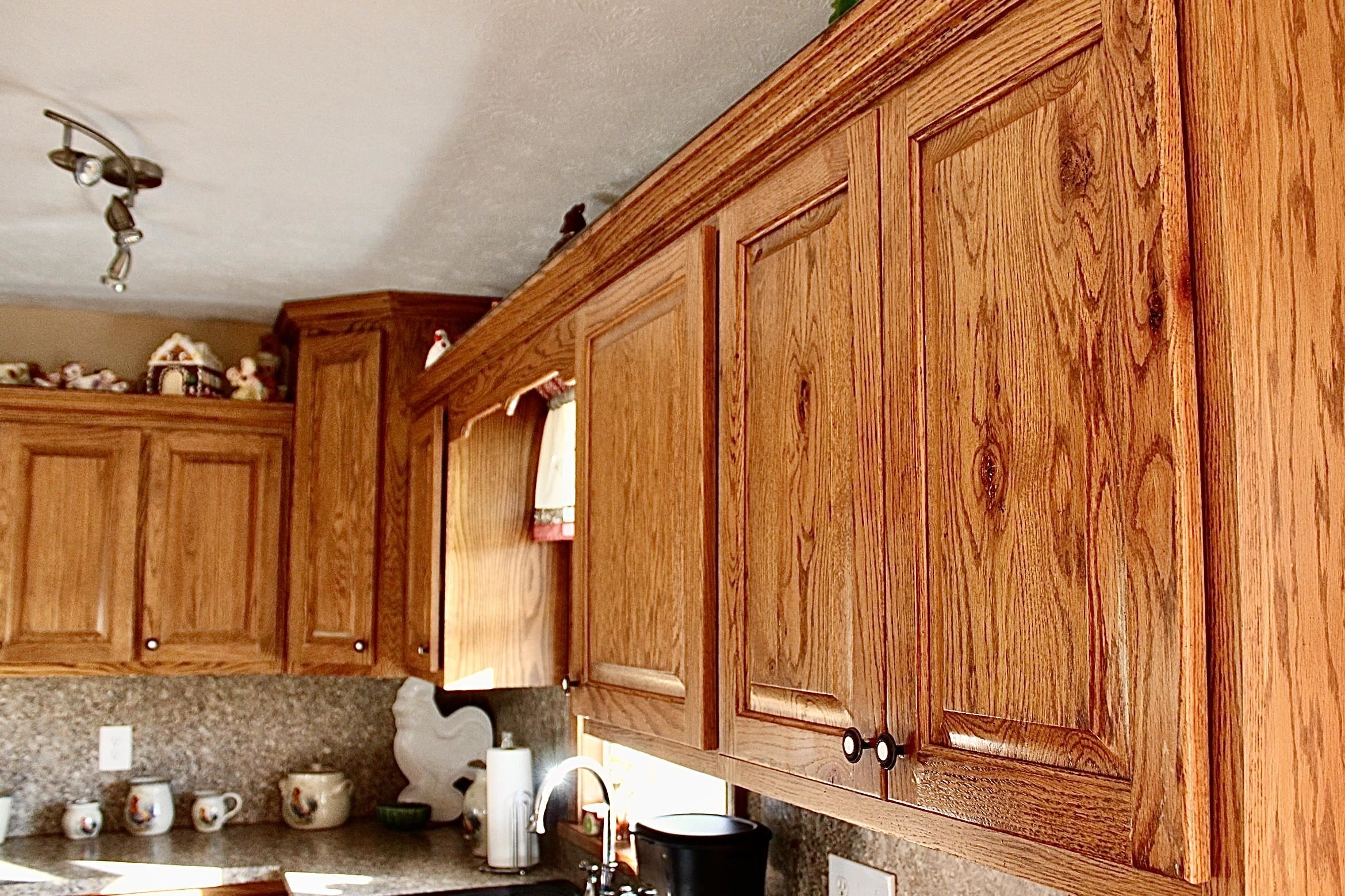 10264 Nazarene Church Road Bridgewater, VA 22812 - Photo 11 of 21 Custom Oak Cabinetry
