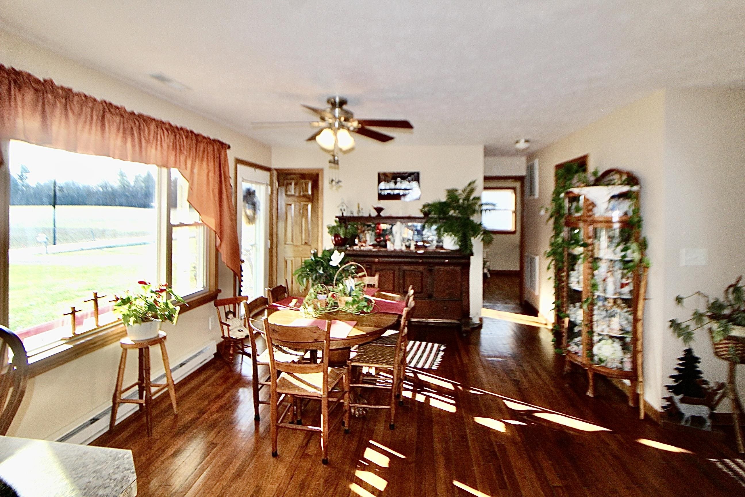 10264 Nazarene Church Road Bridgewater, VA 22812 - Photo 13 of 21 Dining