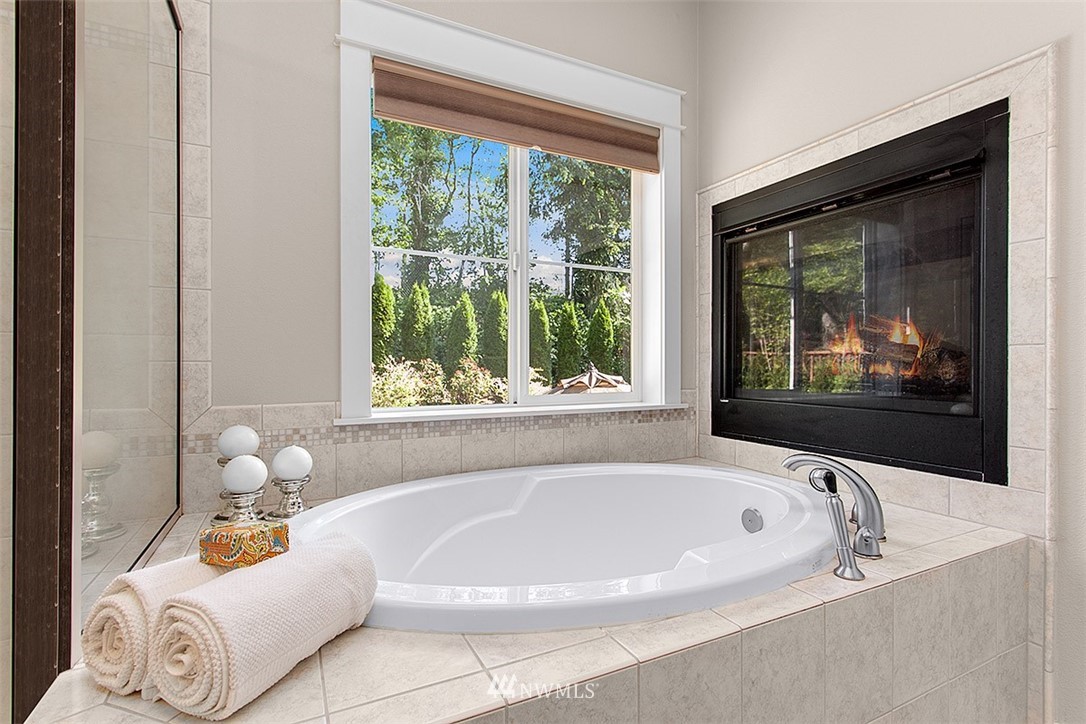 4813 Northeast 13th Place Renton, WA 98059 - Photo 13 of 21 Gallery Image 13