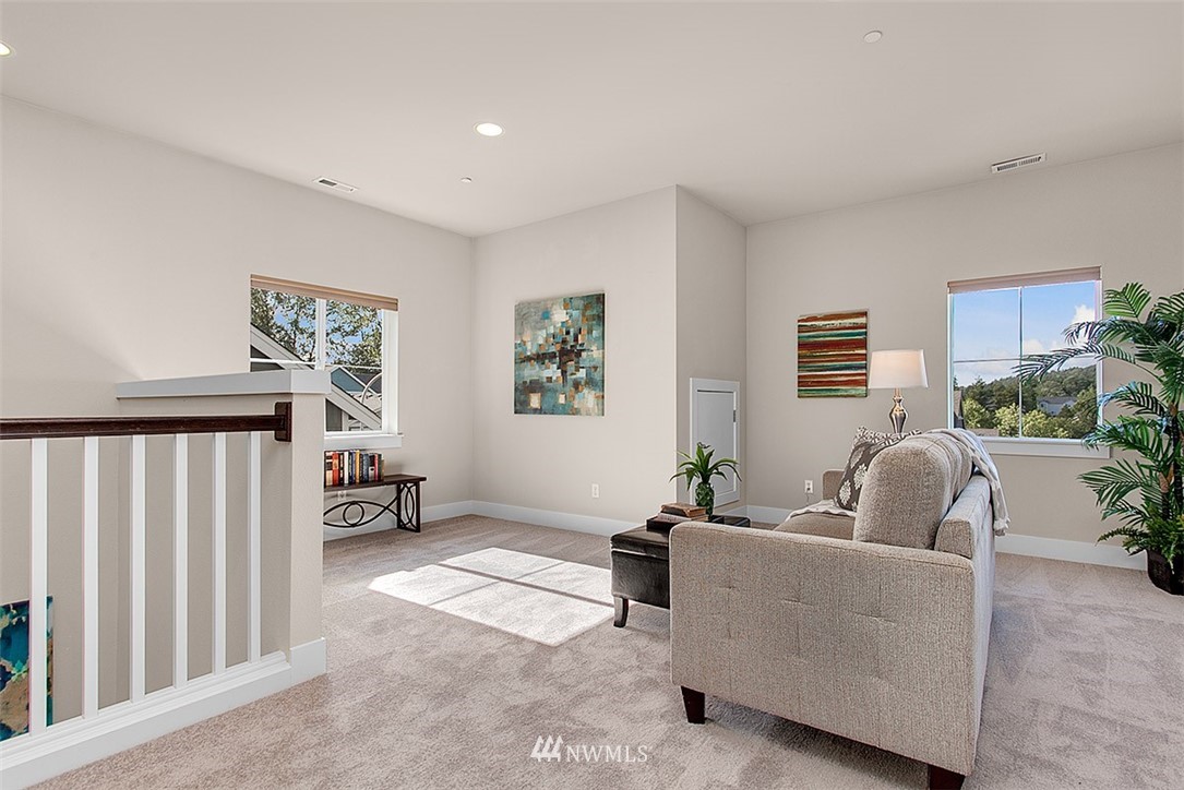 4813 Northeast 13th Place Renton, WA 98059 - Photo 14 of 21 Gallery Image 14