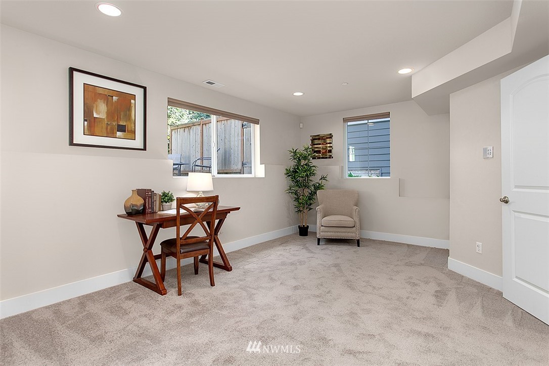 4813 Northeast 13th Place Renton, WA 98059 - Photo 17 of 21 Gallery Image 17