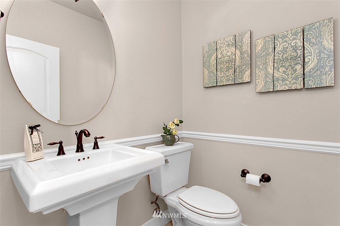 4813 Northeast 13th Place Renton, WA 98059 - Photo 10 of 21 Gallery Image 10