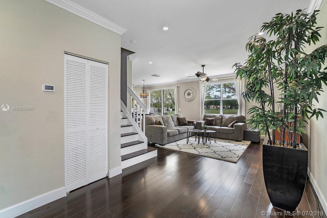 650 Gazetta Way West Palm Beach, FL 33413 - Photo 15 of 35