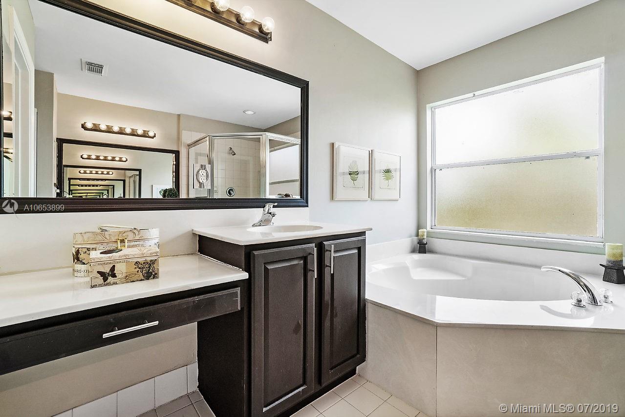 650 Gazetta Way West Palm Beach, FL 33413 - Photo 20 of 35