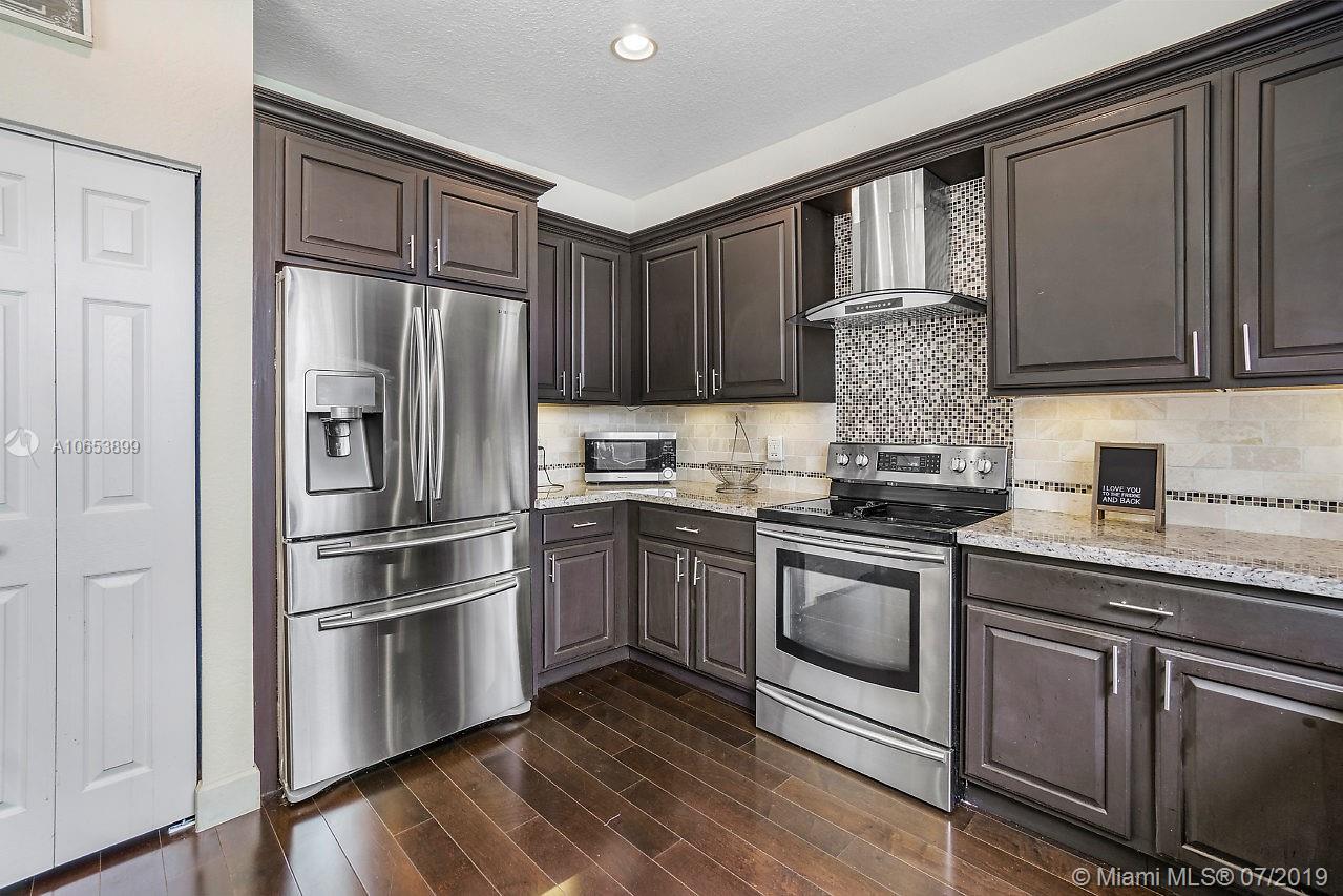 650 Gazetta Way West Palm Beach, FL 33413 - Photo 8 of 35