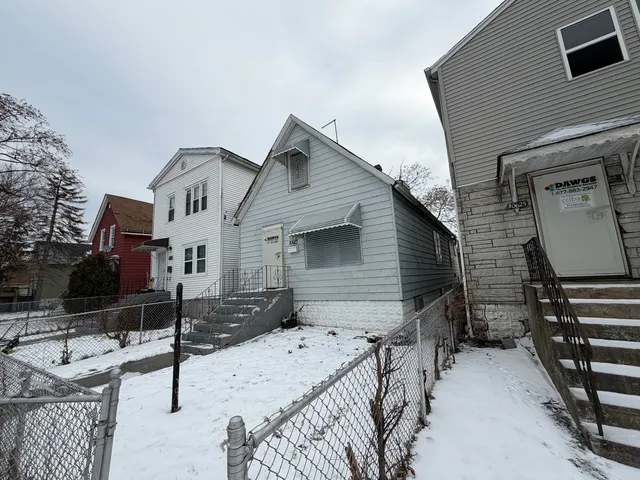 $59,900 | 10623 South Perry Avenue, Chicago, IL 60628