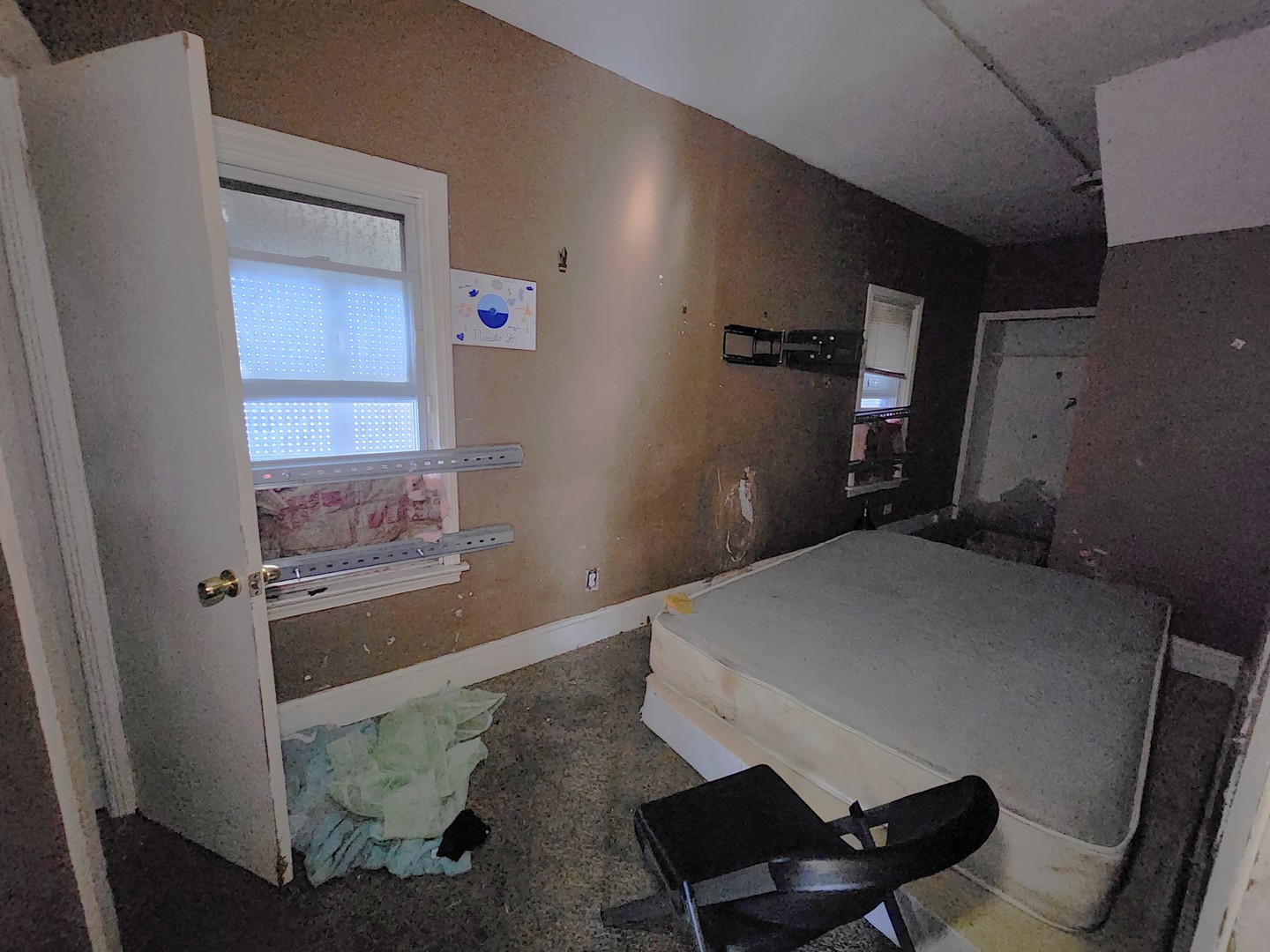 10623 South Perry Avenue Chicago, IL 60628 - Photo 6 of 14 a room with storage and utility