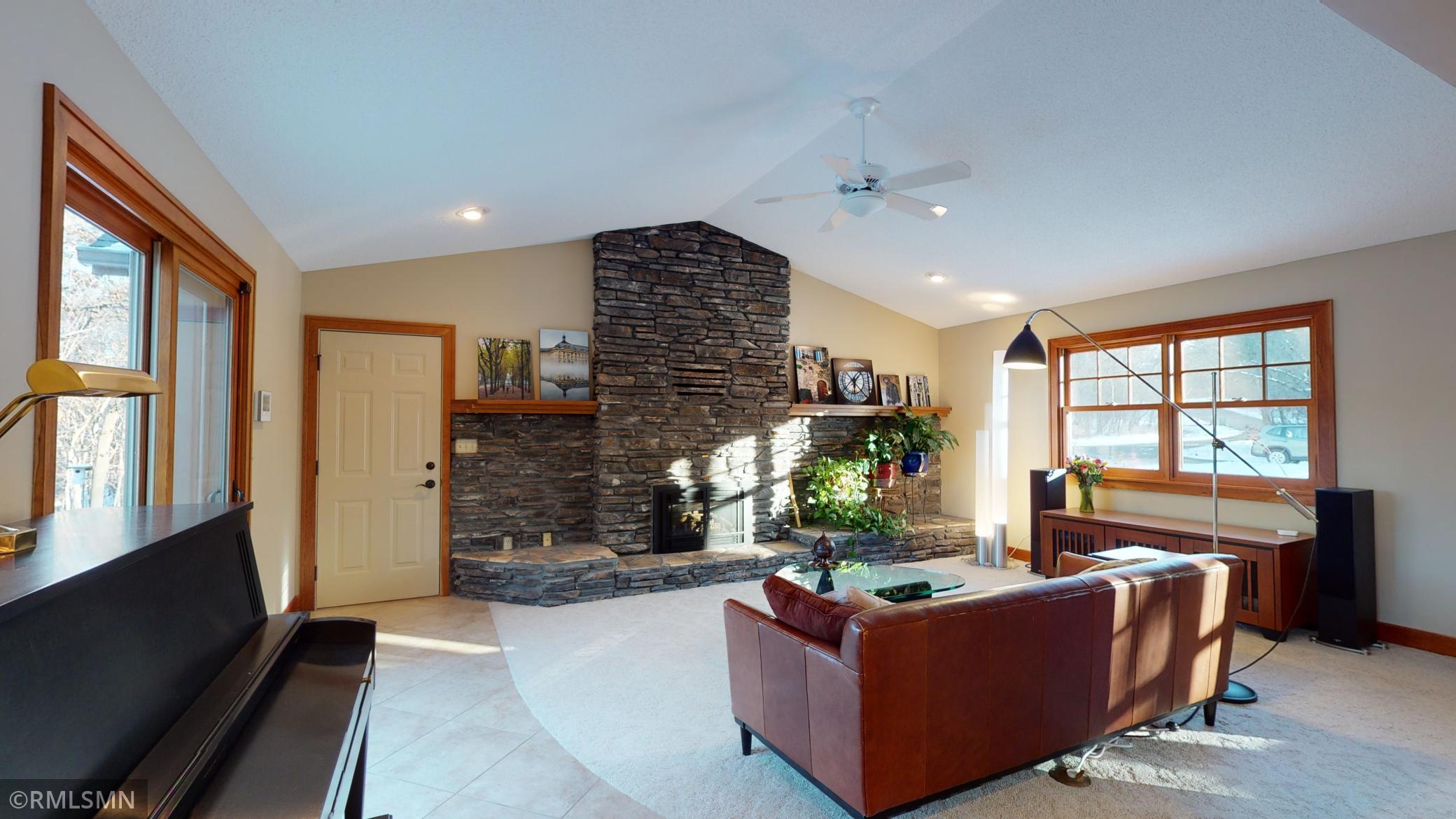 6770 Buckridge Court Northeast Rochester, MN 55906 - Photo 10 of 40 Gallery Image 10