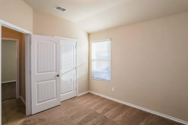 $1,945 | 522 Cantebury Park Lane, Ponder, TX 76259