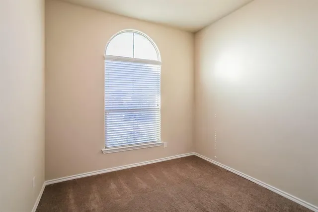 $1,945 | 522 Cantebury Park Lane, Ponder, TX 76259