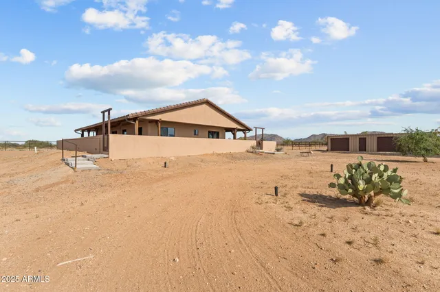 $980,000 | 27755 South Slick Fork Trail, Congress, AZ 85332