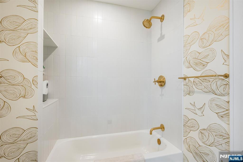 495 Ridgewood Avenue Glen Ridge, NJ 07028 - Photo 31 of 44 Gallery Image 31