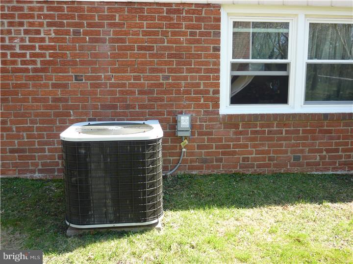 324 Lewis Road Springfield, PA 19064 - Photo 3 of 3
