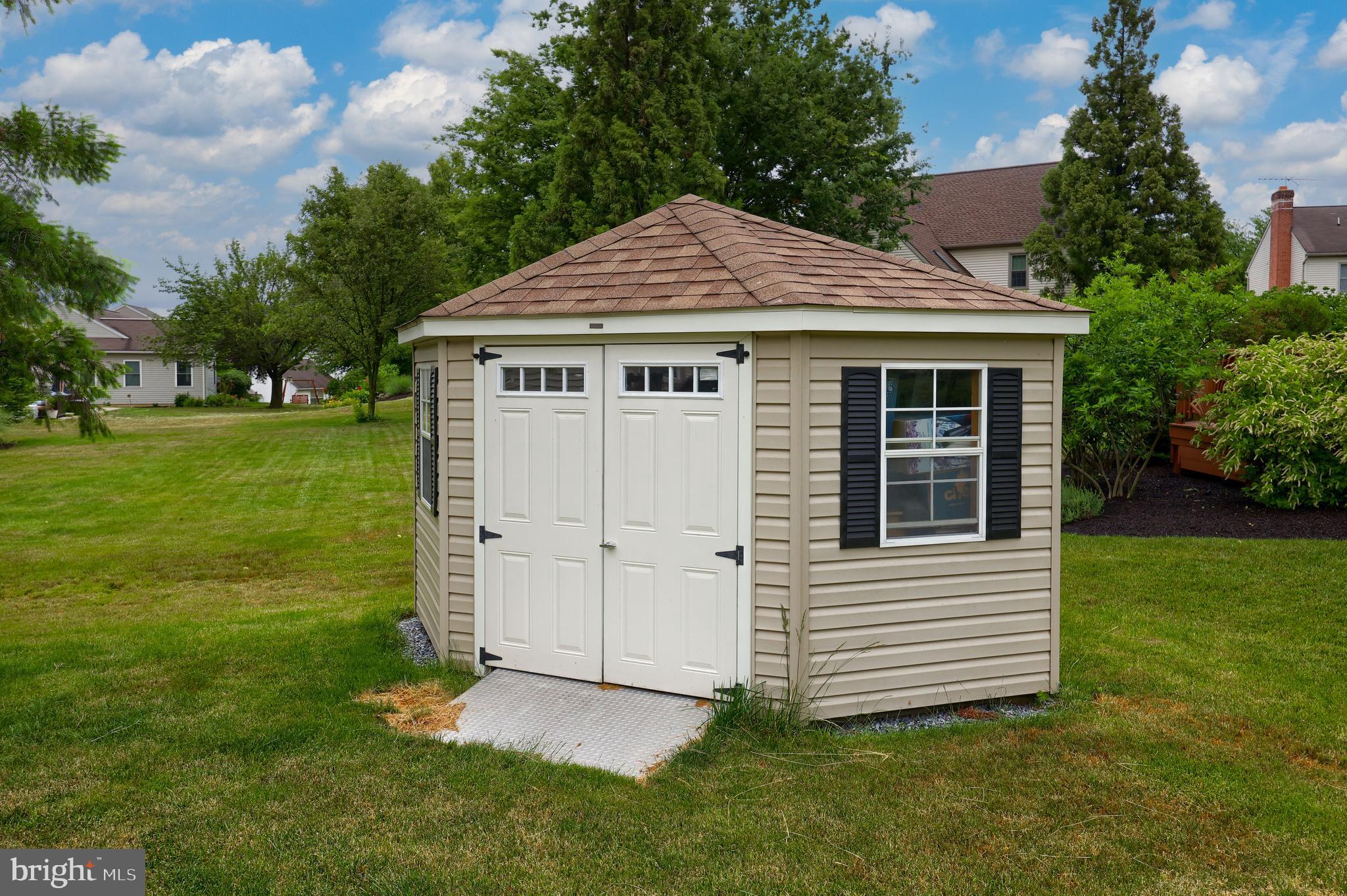 48 East Meadow Valley Road Lititz, PA 17543 - Photo 10 of 34 Included shed in backyard