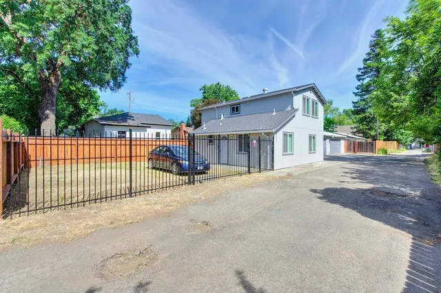 $1,049,000 | 121 1st Street, Woodland, CA 95695