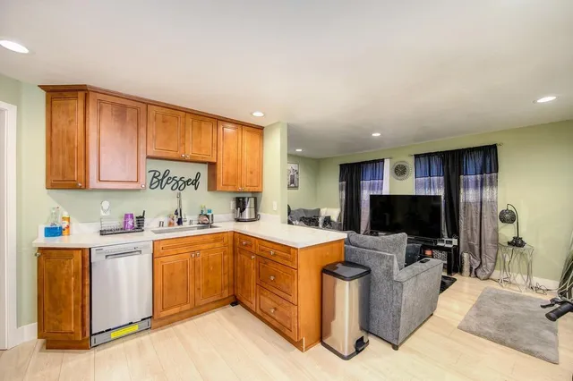 $1,049,000 | 121 1st Street, Woodland, CA 95695