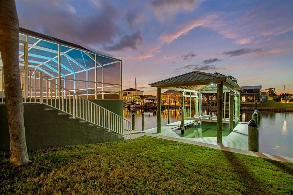 703 Bunker View Drive Apollo Beach, FL 33572 - Photo 40 of 49 a view of a park with iron fence