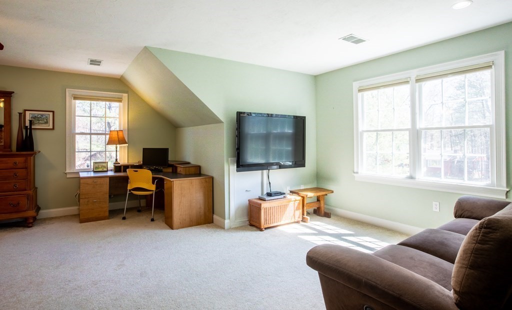 83 Hemlock Road Sudbury, MA 01776 - Photo 16 of 26