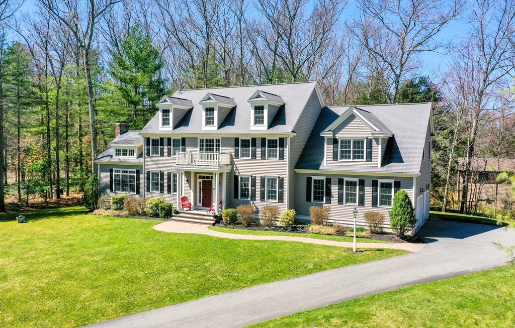 83 Hemlock Road Sudbury, MA 01776 - Photo 2 of 26