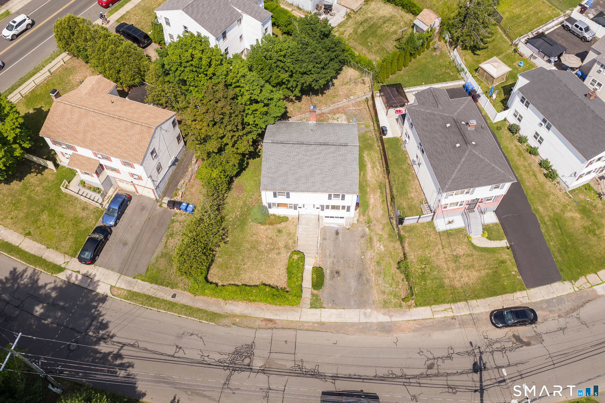 12 Lewis Road New Britain, CT 06053 - Photo 2 of 31