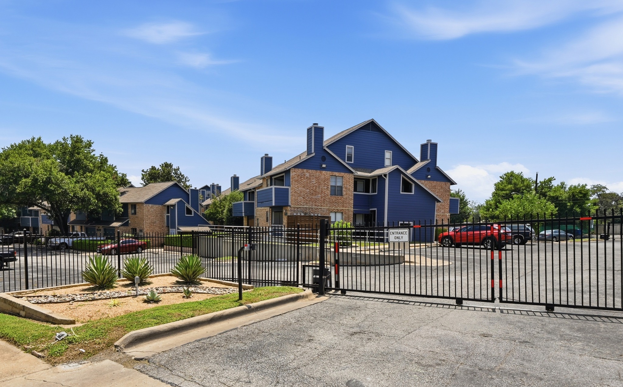 2500 Burleson Road, Unit 402 Austin, TX 78741 - Photo 3 of 21