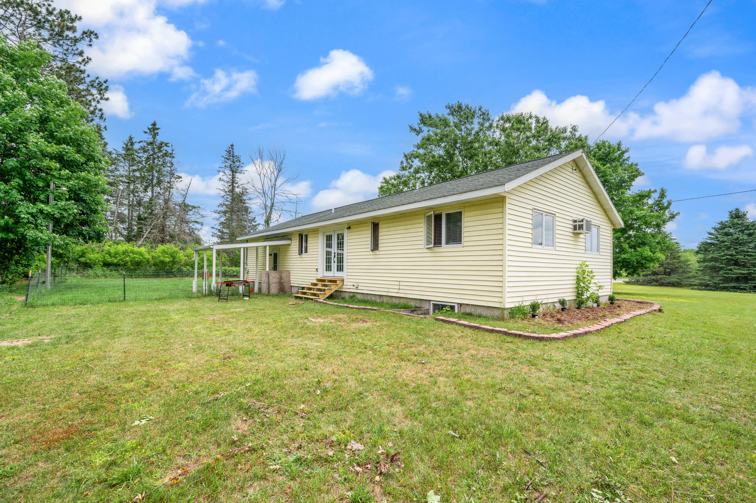 3522 South 37 Road Cadillac, MI 49601 - Photo 3 of 45 3522-S37Rd-Cadillac-28