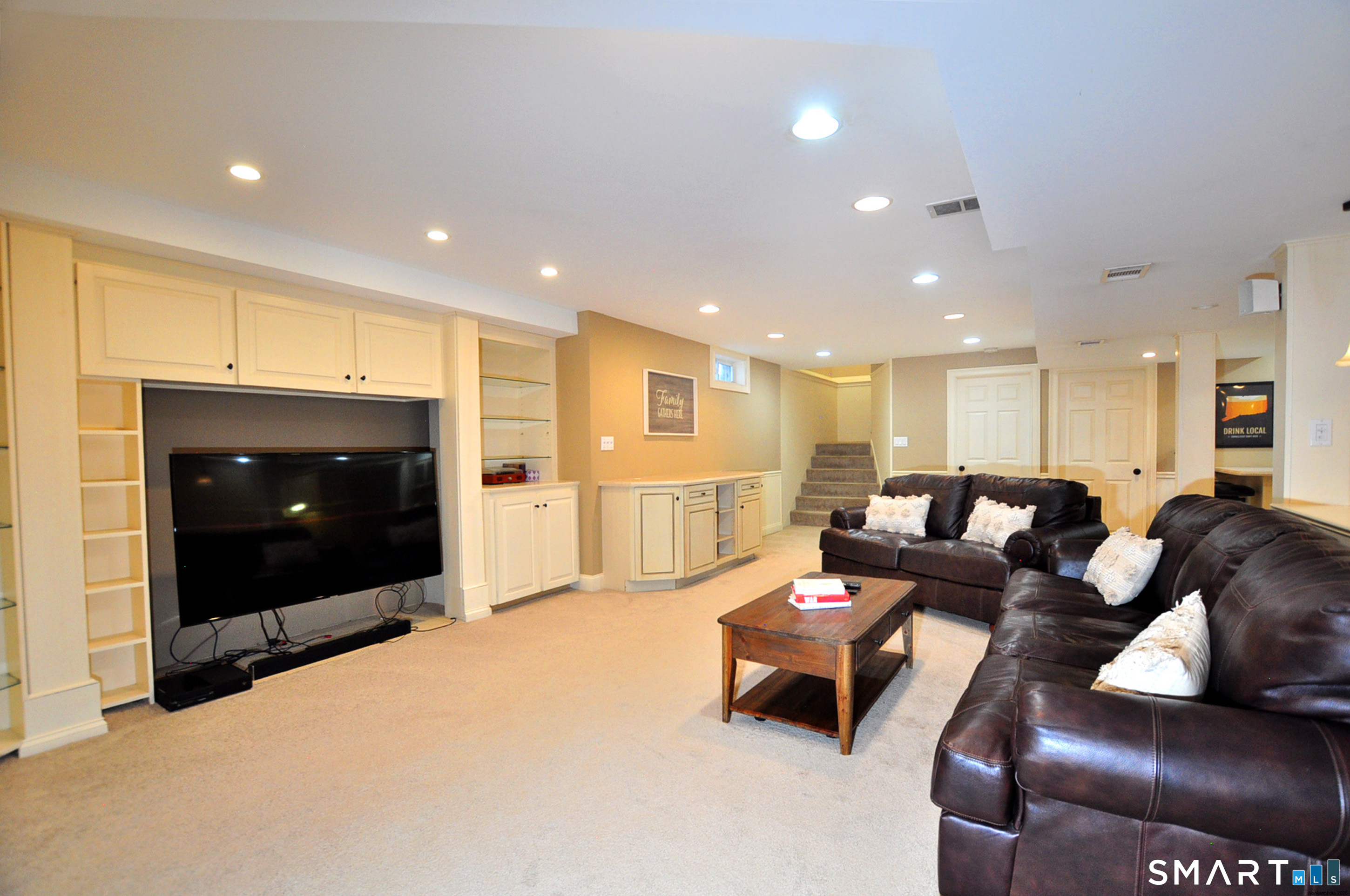 61 Westmont Road Avon, CT 06001 - Photo 37 of 39