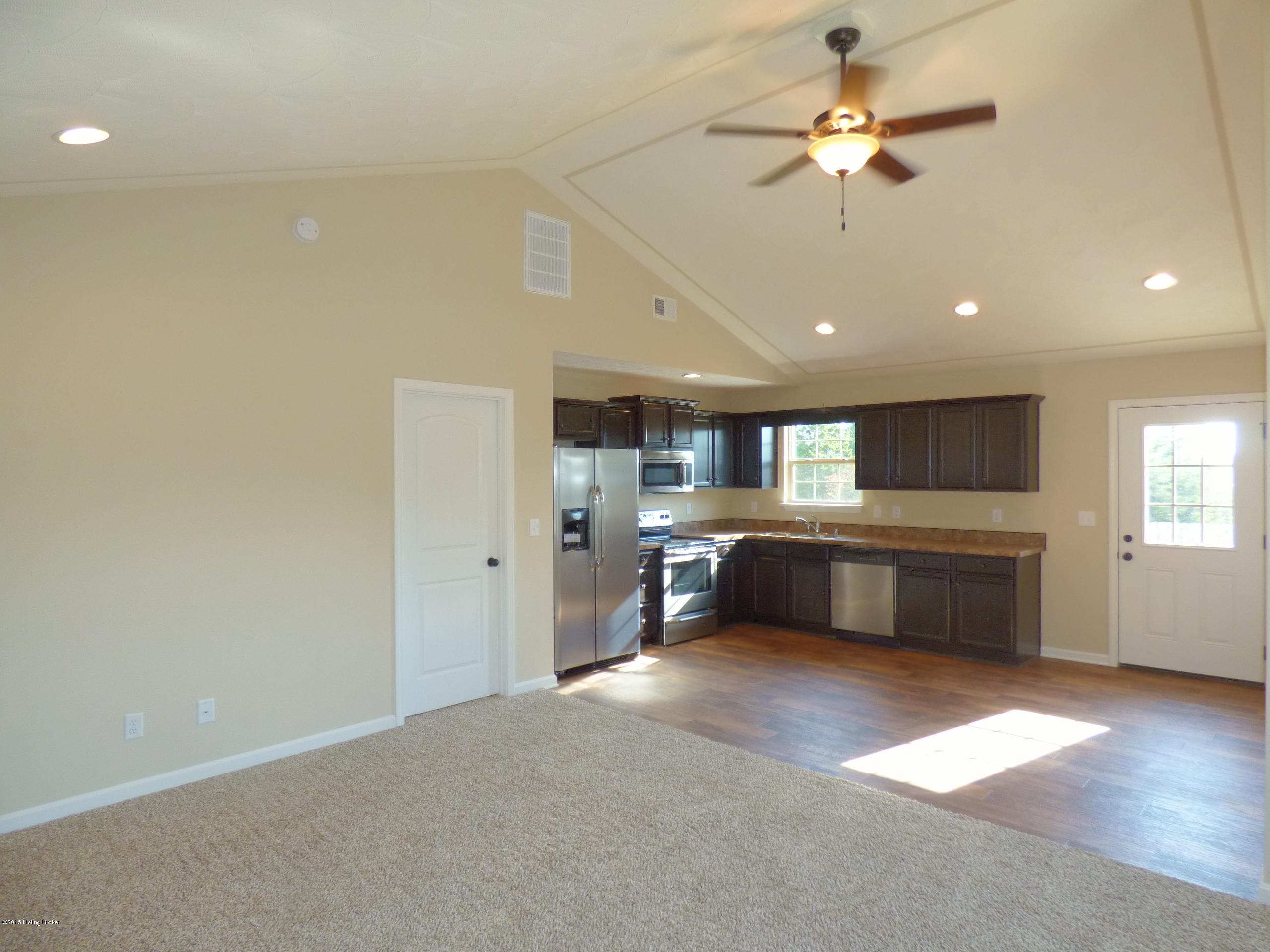 112 Madison Rae Boulevard Shepherdsville, KY 40165 - Photo 7 of 23 P1120088
