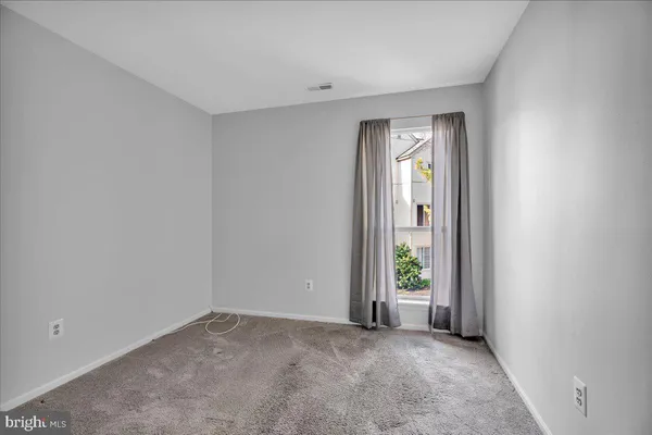 $299,999 | 183 Woodlake Drive, Marlton, NJ 08053