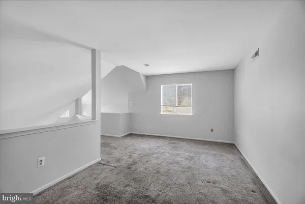 $299,999 | 183 Woodlake Drive, Marlton, NJ 08053