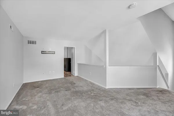 $299,999 | 183 Woodlake Drive, Marlton, NJ 08053