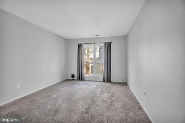$299,999 | 183 Woodlake Drive, Marlton, NJ 08053
