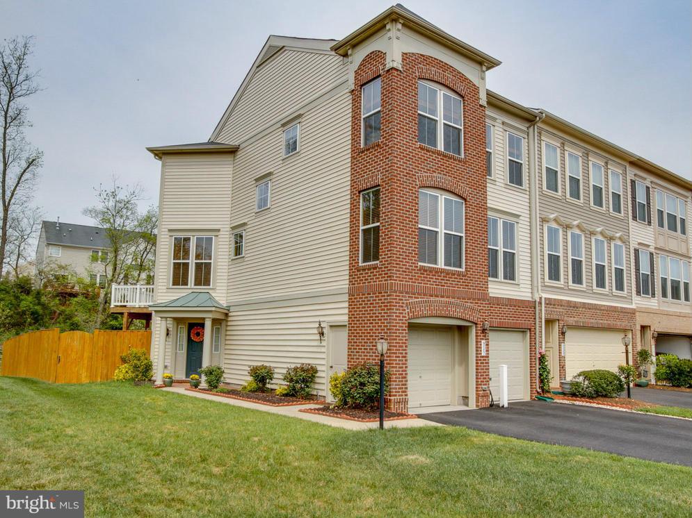 9087 Ribbon Falls Loop Bristow, VA 20136 - Photo 1 of 29 Front Facade