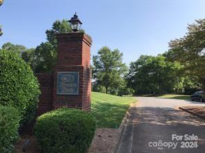 1013 Point Crossing Court, Unit 25 Shelby, NC 28152 - Photo 7 of 9 a view of a back yard