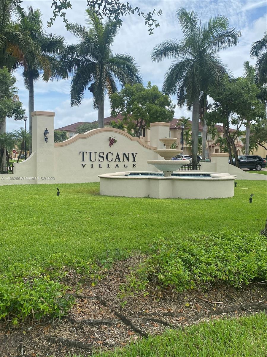 12812 Southwest 134th Terrace Miami, FL 33186 - Photo 3 of 41 a view of a park that has large trees