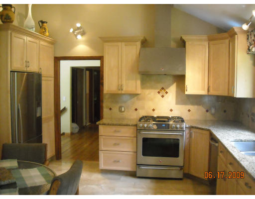 6 Robinwood Road Acton, MA 01720 - Photo 3 of 12 Gallery Image 3