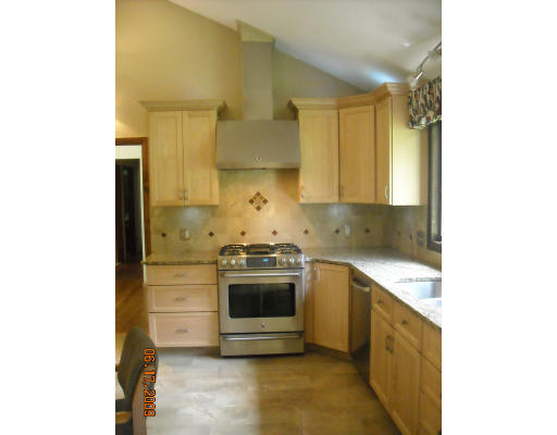 6 Robinwood Road Acton, MA 01720 - Photo 4 of 12 Gallery Image 4