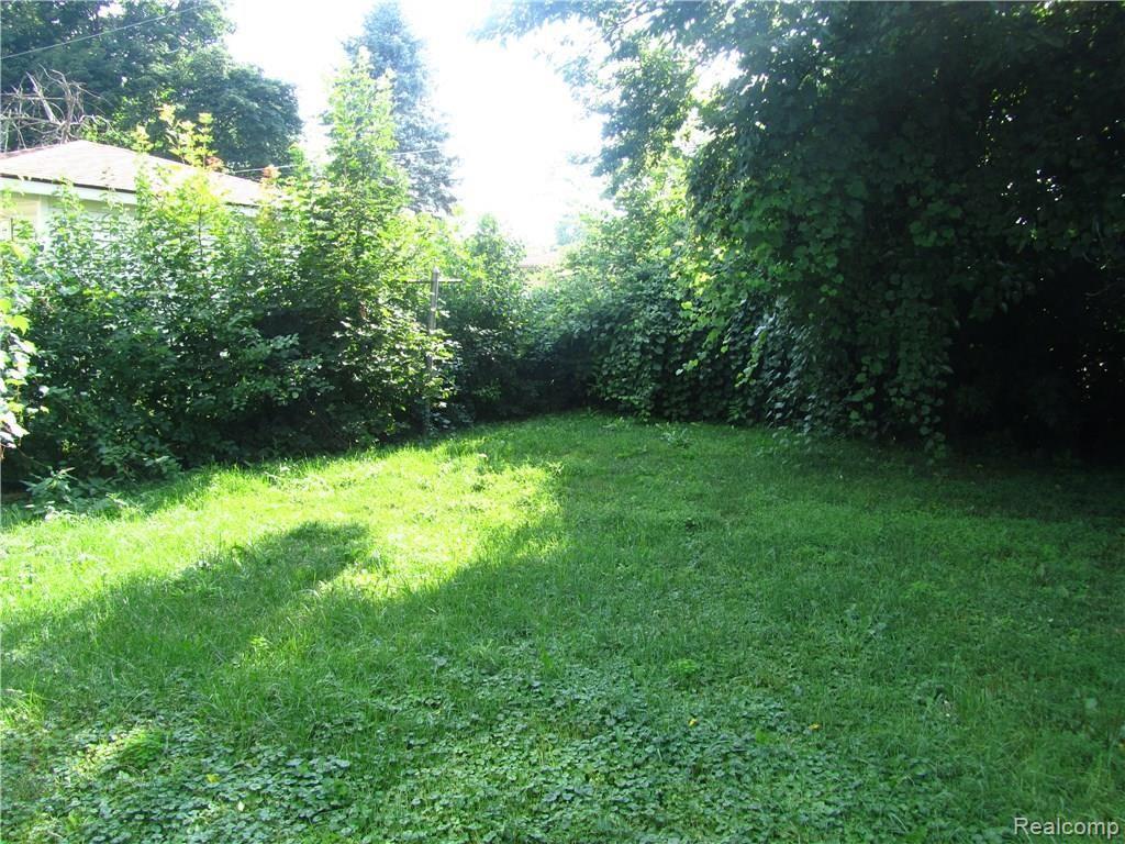 14211 Inkster Road Livonia, MI 48154 - Photo 6 of 24