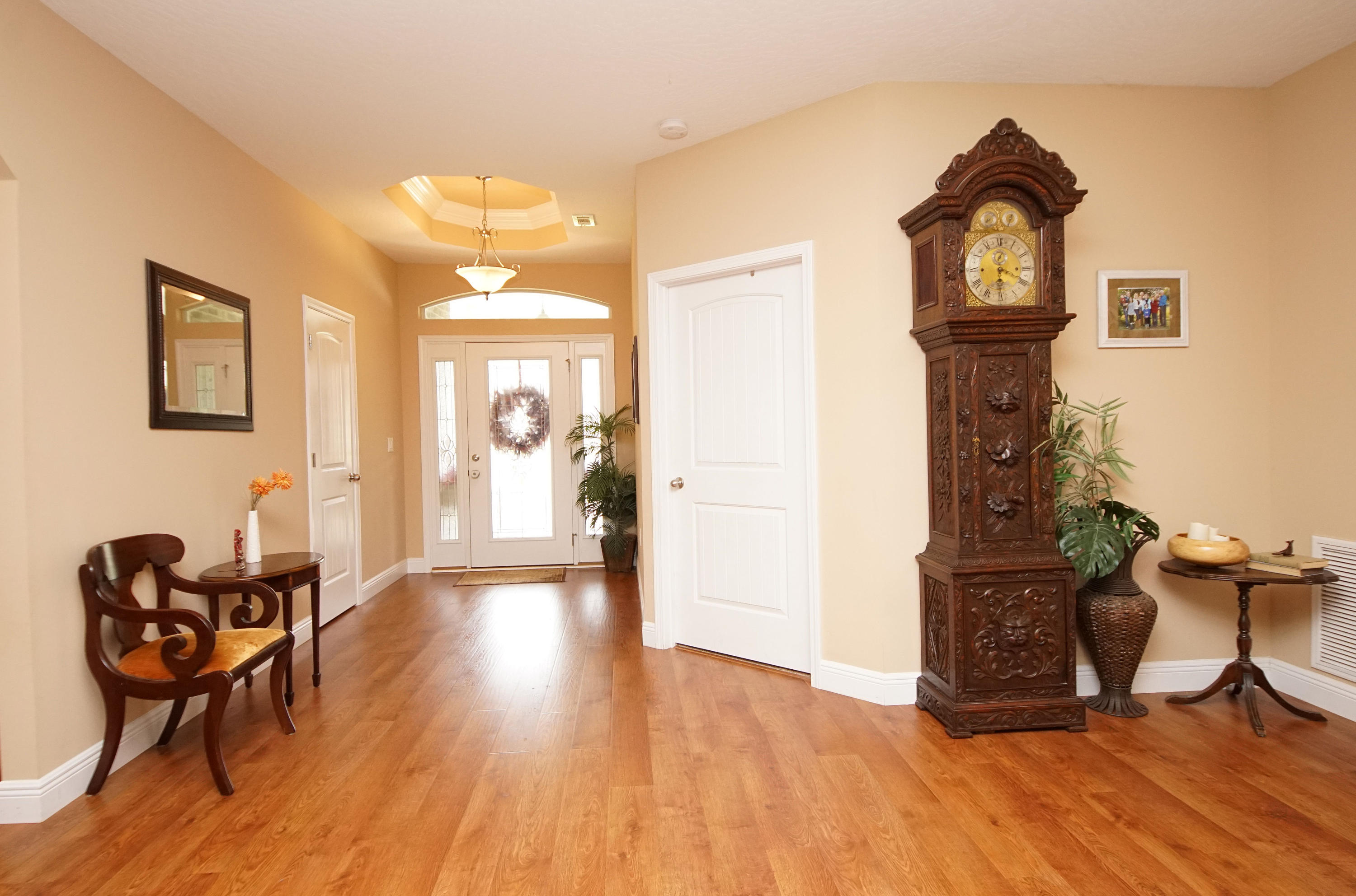 616 Lang Road Fort Walton Beach, FL 32547 - Photo 30 of 54 a view of a livingroom with furniture and a mirror