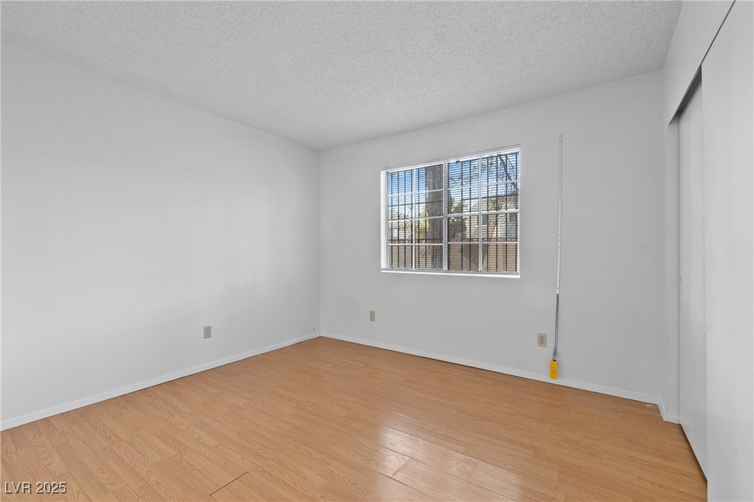 4651 Amberleigh Lane, Unit B Las Vegas, NV 89121 - Photo 12 of 18