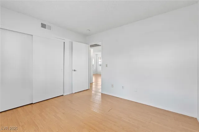 $1,000 | 4651 Amberleigh Lane, Unit B, Las Vegas, NV 89121