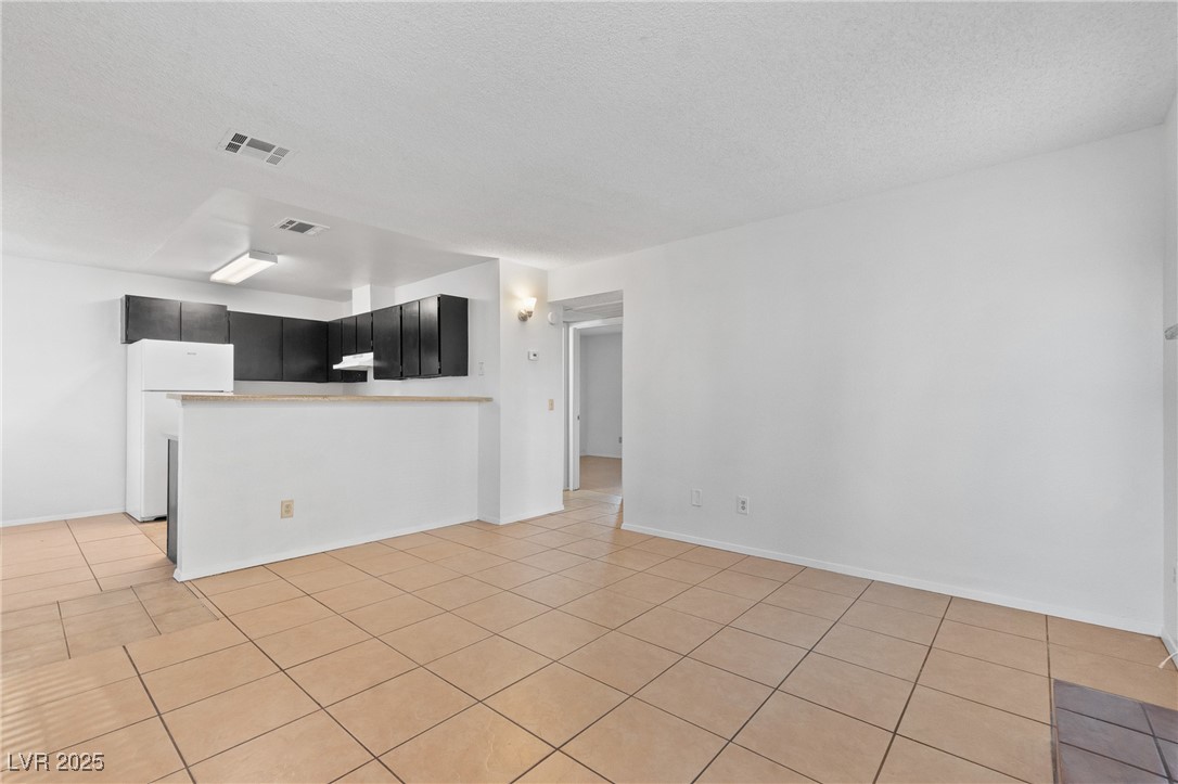 4651 Amberleigh Lane, Unit B Las Vegas, NV 89121 - Photo 3 of 18