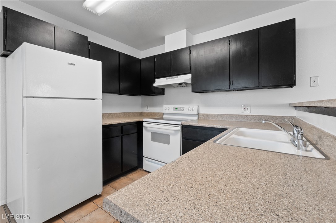 4651 Amberleigh Lane, Unit B Las Vegas, NV 89121 - Photo 6 of 18