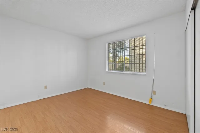 $1,000 | 4651 Amberleigh Lane, Unit B, Las Vegas, NV 89121